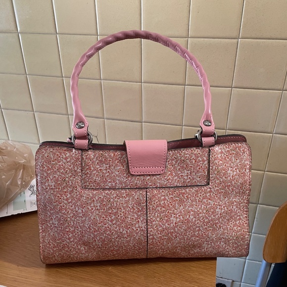 Patricia Nash - Picture 4 of 16